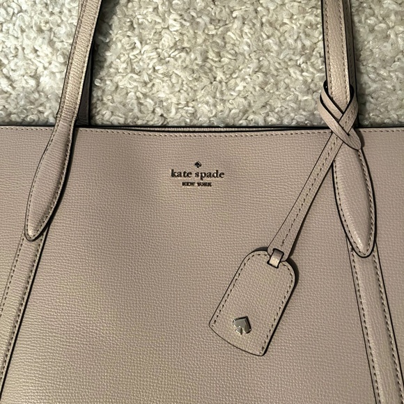 Kate Spade New York | Cara Refined Grain Leather Large Tote Bag in Warm Taupe - Picture 9 of 9